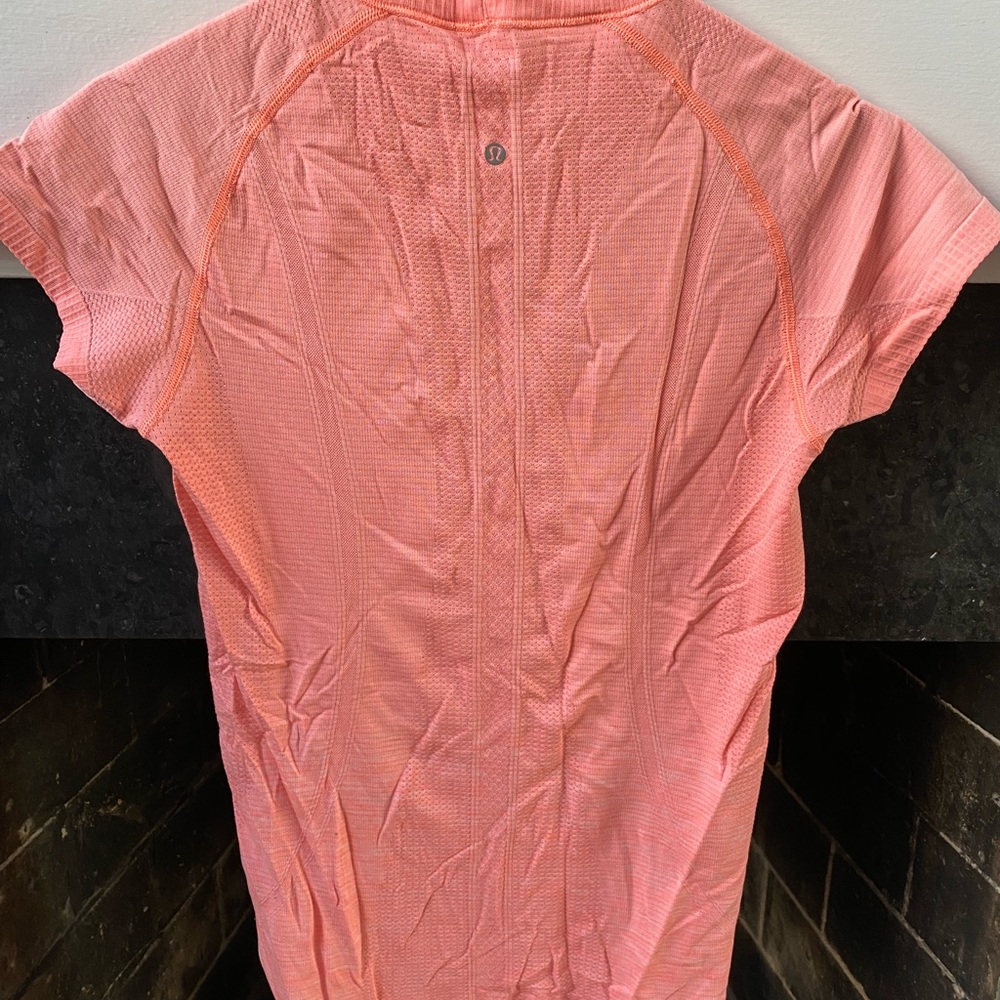 Lululemon run T-shirt